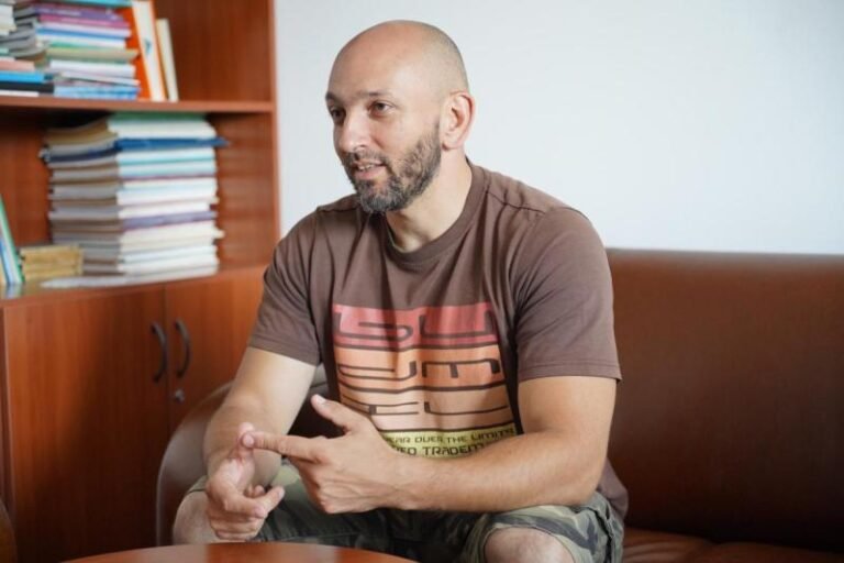 Dr. János István hőséges cikkhez