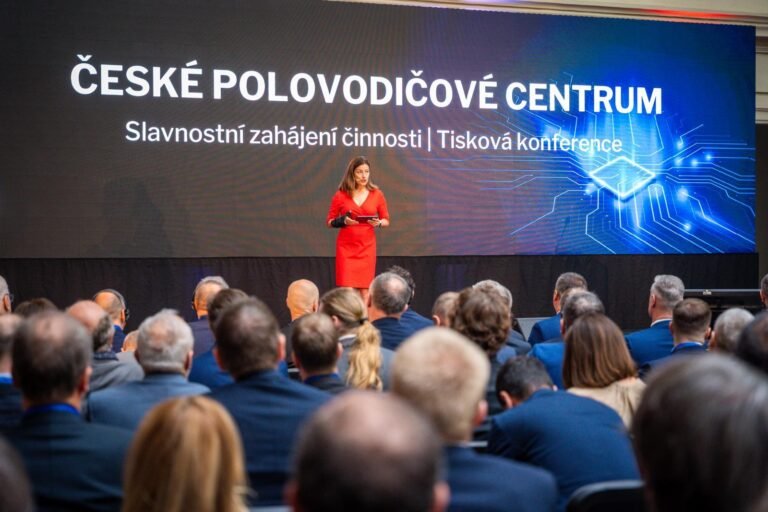 VUT_RE_Zahajeni-polovodicoveho-centra_2025-04-07_Konicek_084_1600