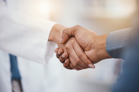 Doctor,,Patient,And,Handshake,In,Hospital,Thank,You,,Welcome,Or