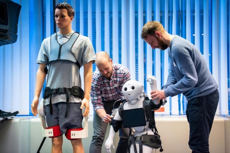 2025 AI robot Thierry Geenen