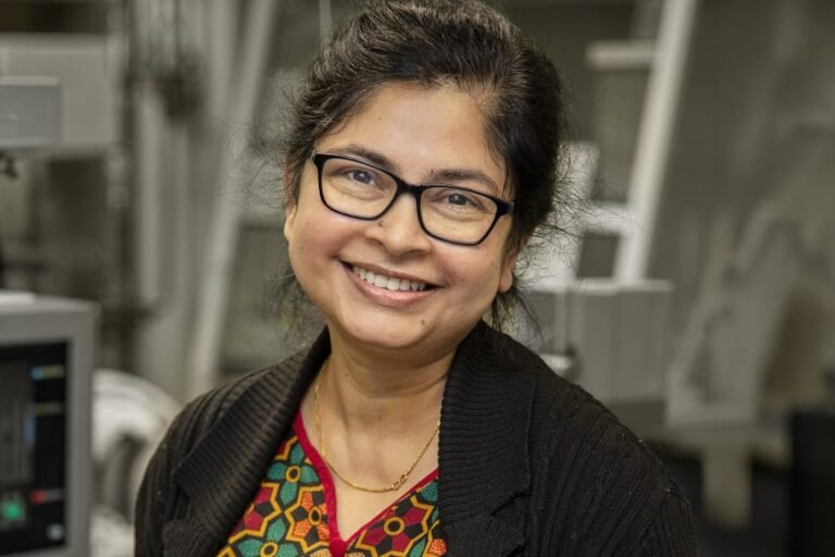 sayani-uusi-tausta (1)