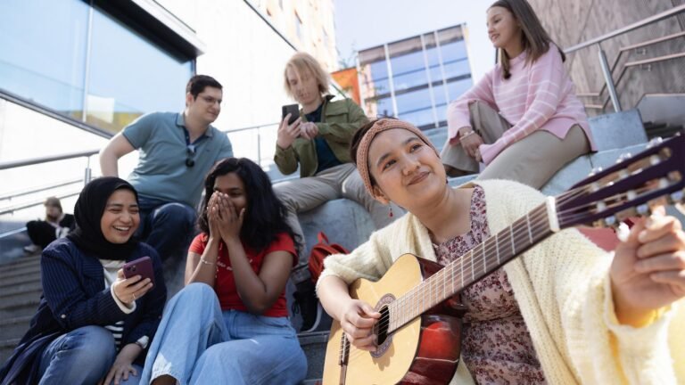 unioulubrand_x8a9705_06_2025