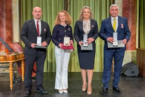 31271e_e4431bdd076c4dc89662e92bd96e1d62~mv2