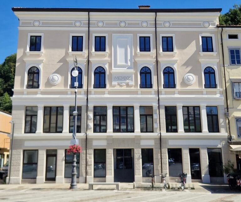 4db35d37d25254abf84ea230b580cabb