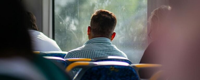 Omslag-HRV-Norden-beskuren