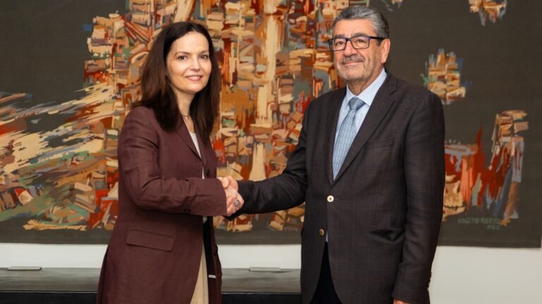 16135-cca3e56b564aaeca1087868eed968792