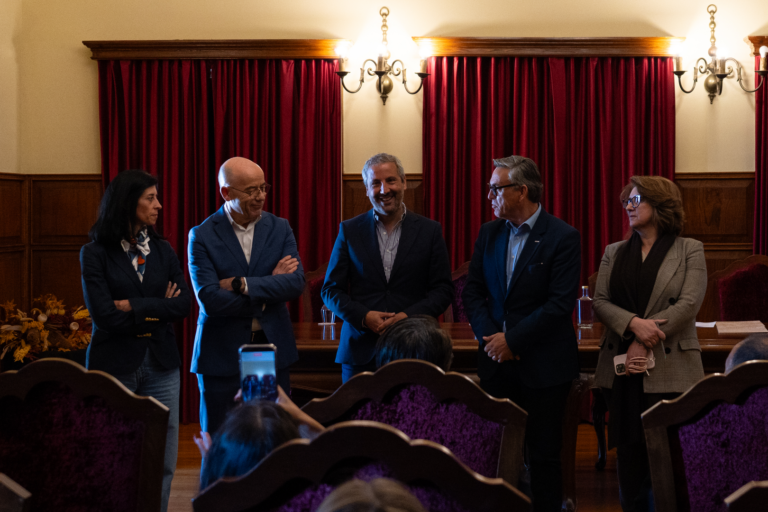 1774982434_676d31db7b8a9e97b989280a27409062