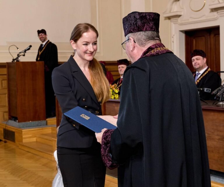 2ea5318b0e1e87c763b916f6e08a_l_1600