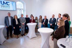 31271e_1d6a98694b814c5992a44574e63764f1~mv2