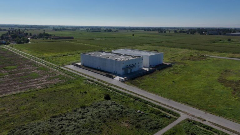 COLOURBOX68680820_datacenter