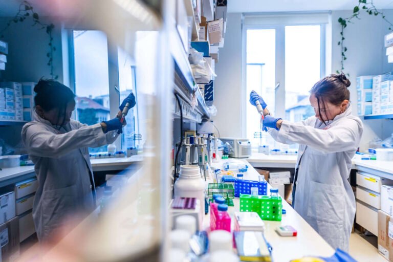 RS209613__19A6219_scl