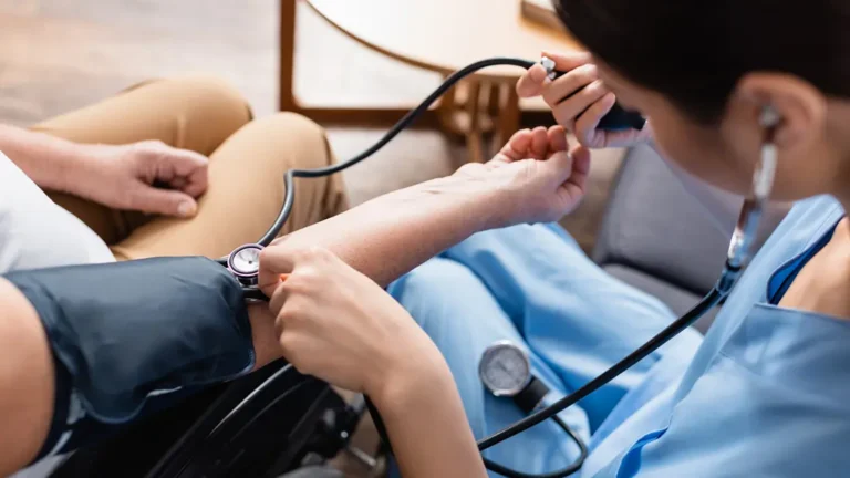 blodtrycksmatning_adobestock_403262853_16-9