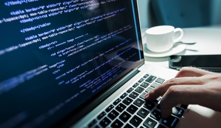feature-article-tips-for-being-a-computer-science-student-at-university-838x484-2018