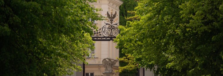 kampus_buw_ochota_zielono_010-879x300